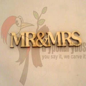 Ξυλινο διακοσμητικό "Mr & Mrs" (Κωδ. 00315)