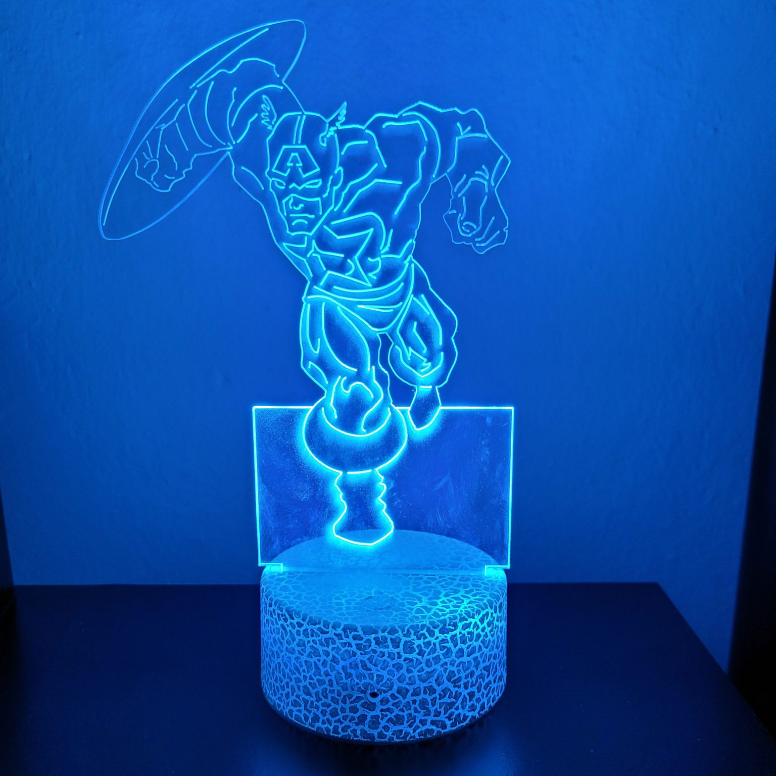 Φωτιστικό Plexiglass LED RGB Captain America